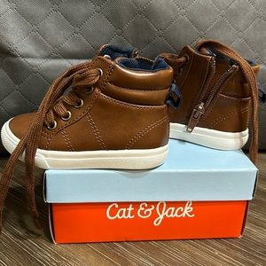 NEW Cat & Jack Mateo Sneakers 5C